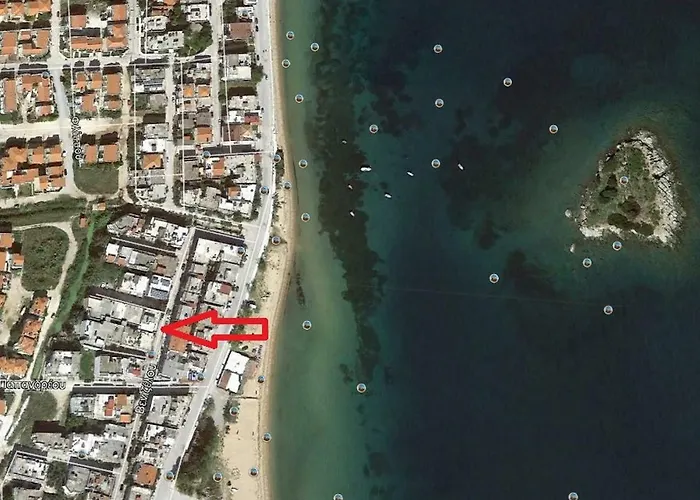 Dimitris 80m From The