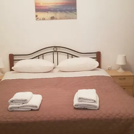 Dimitris 80m From The