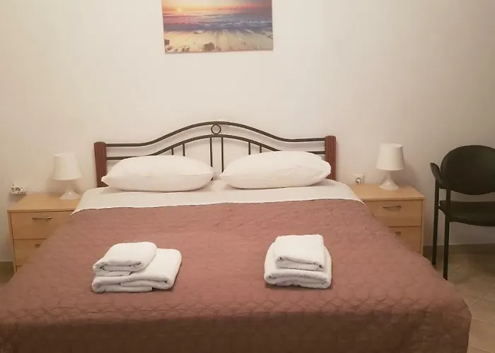 Dimitris 80m From The